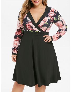 Plus Size Plunging Neck Floral Print Surplice Dress - Black L
