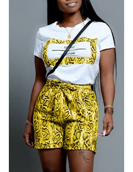 Lovely Casual O Neck Snakeskin Pattern Printed Yellow Two-piece Shorts Set